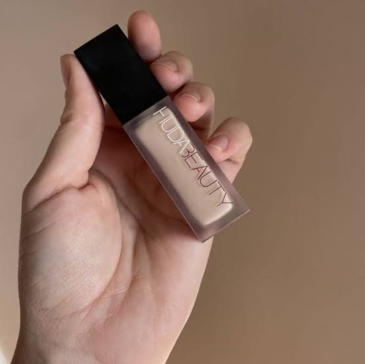 Huda Beauty Liquid Foundation – Full Coverage (3 Shades Available)